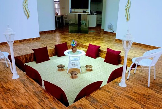 Caveman Guest House