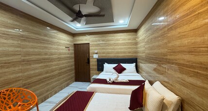 AKT Inn Residency Room Type - Deluxe Triple Room