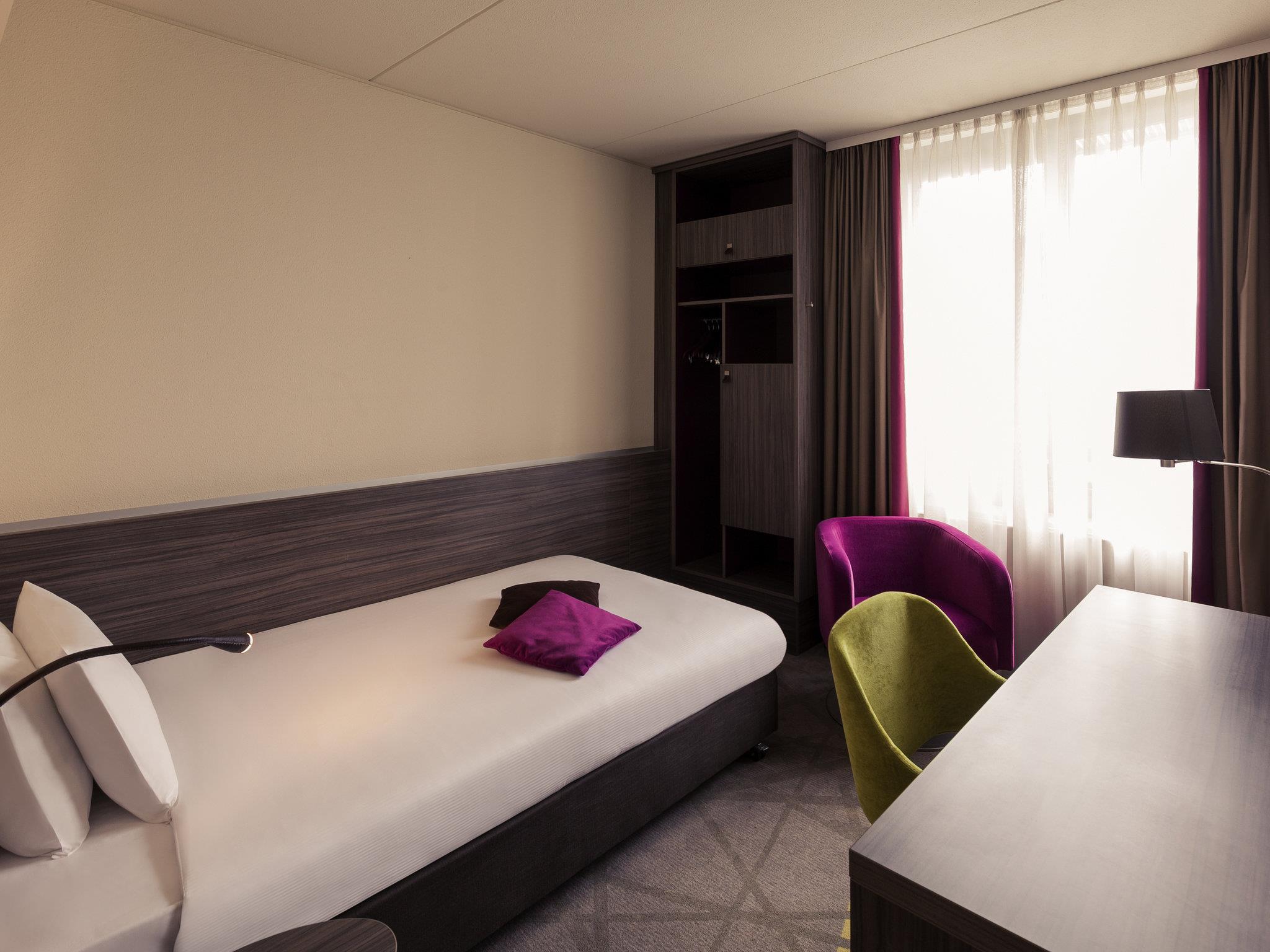 Mercure Hotel Groningen Martiniplaza - Tap to explore photos