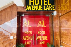 Hotel Avenue Lake