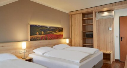 Sunday Hotel Stuttgart Herrenberg Room Type - Family Room Sunday Hotel Stuttgart Herrenberg Room Type - Family Room