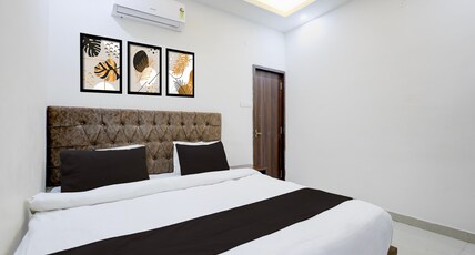 Hotel O White House Room Type - Classic