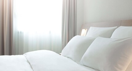 Novotel Edinburgh Park Room Type - Superior room with Queen bed and sofa