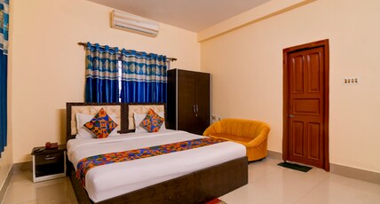 FabHotel Samanta Room Type - Deluxe Room