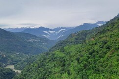 Trishakti Aura Home stay ukhimath