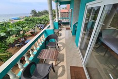 DEE JOY'S BEACH PLACE