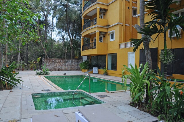 Ansh Vansh Studio Room - Tap to explore photos