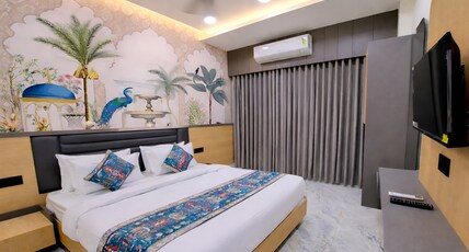 Hotel Matrushree - Near Shree Dwarkadhish Temple Room Type - Deluxe Room