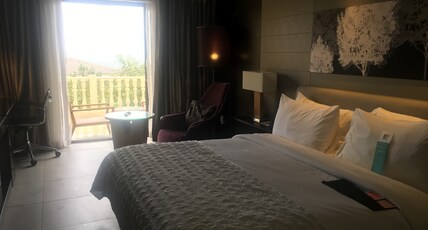 Le Meridien Mahabaleshwar Resort and Spa Room Type - Guest Room with Balcony, 1 King Bed