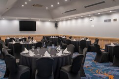 Crowne Plaza Corobici