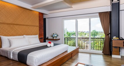 Dang Derm in The Park Khaosan Room Type - Suite Family