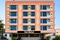 Ved Mahal.