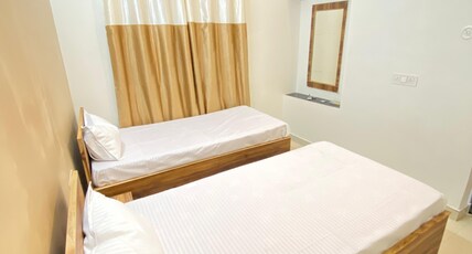 Rudraksha Inn Room Type - Twin AC | Attached Washroom