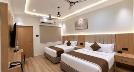 AMAARA ELITE STAY Room Type - Premium Family Room