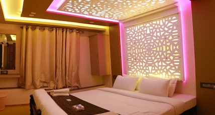 Cosy Houseboats Room Type - Deluxe Room in Houseboat Ac time 08 PM to 06 AM Cosy Houseboats Room Type - Deluxe Room in Houseboat Ac time 08 PM to 06 AM