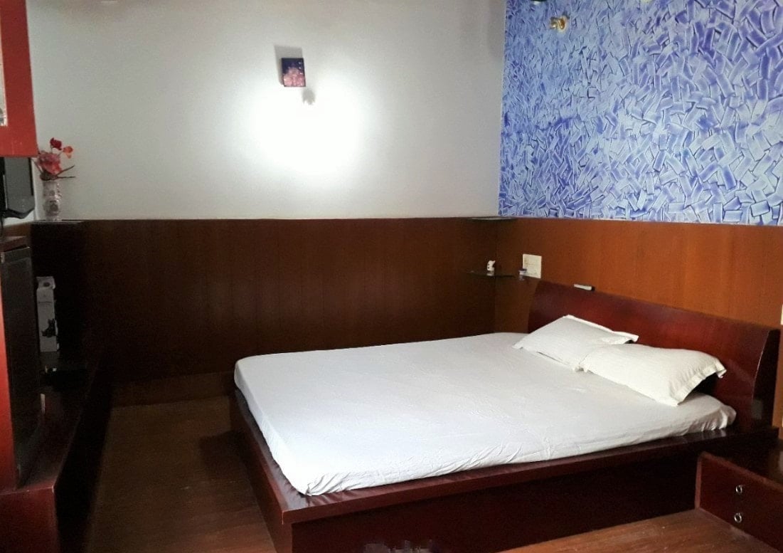 Manyatha Homestay - Mullayyanagiri Hill View. - Tap to explore photos
