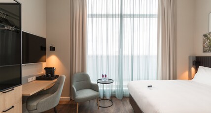Crowne Plaza UTRECHT - CENTRAL STATION Room Type - 1 Queen Standard
