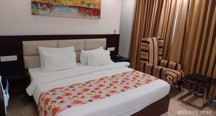 Clarks Inn Suites Katra Room Type - Deluxe Room