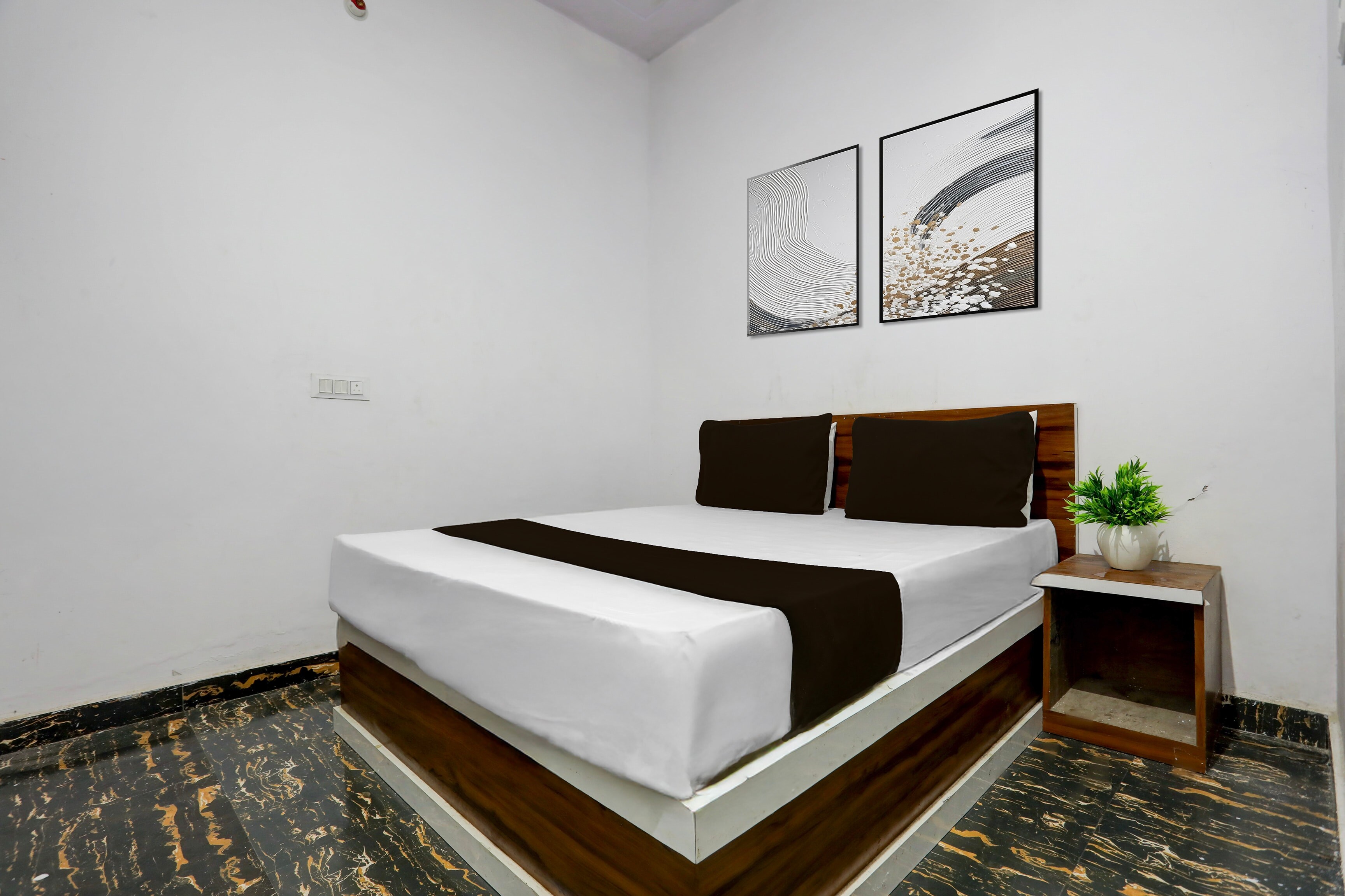Hotel O Yash Residency - Tap to explore photos