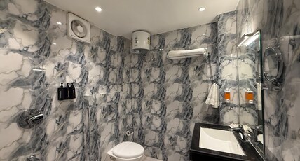 THE LANDMARK RADIANT HOTEL Room Type - suite room