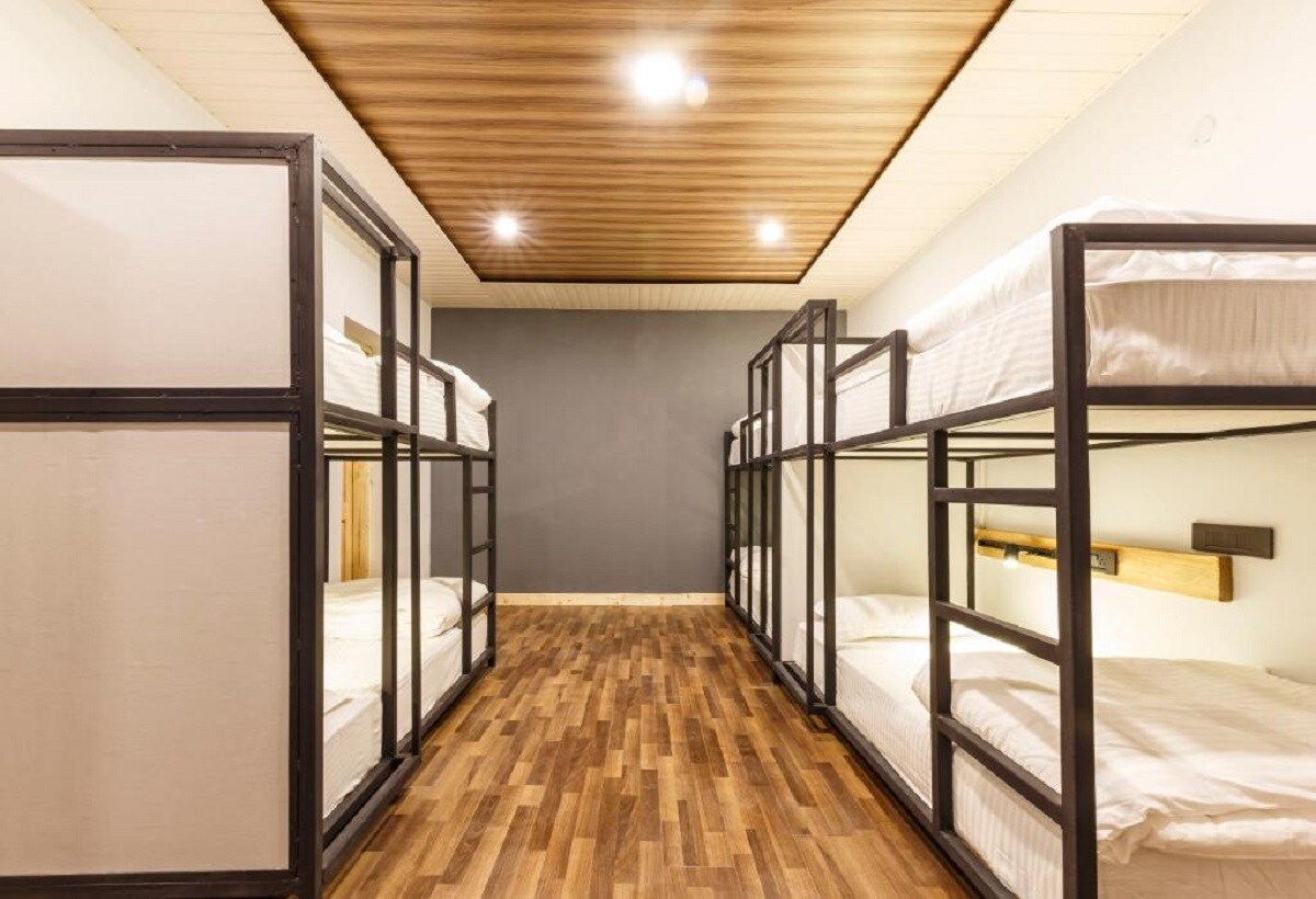 Hitchhikers Hostel - Tap to explore photos