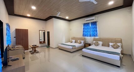 Rustic River Resort Room Type - Elephant House B