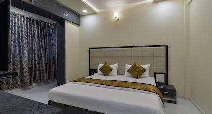 Hotel Aroma Room Type - Super Deluxe Room