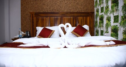 Hotel L.S.AND Restaurant AND SPA Room Type - Deluxe Room