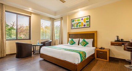 Treebo Ivy Castle Room Type - Deluxe Room