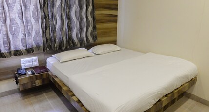 Hotel Singh Residency Room Type - Deluxe Room