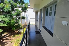 Dream Shore | 5 min walk to Black Beach