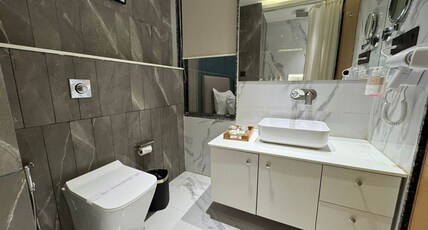 FLOATING DECK RESORT Room Type - Superior Room