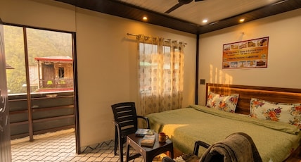 Trinetra Himalayan Stay Room Type - Deluxe Room