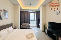 Upscale Apartment at Oval Tower Near Downtown with Balcony and Parking by Belvilla