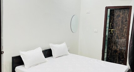 Shree Braj Dham Room Type - Deluxe Room