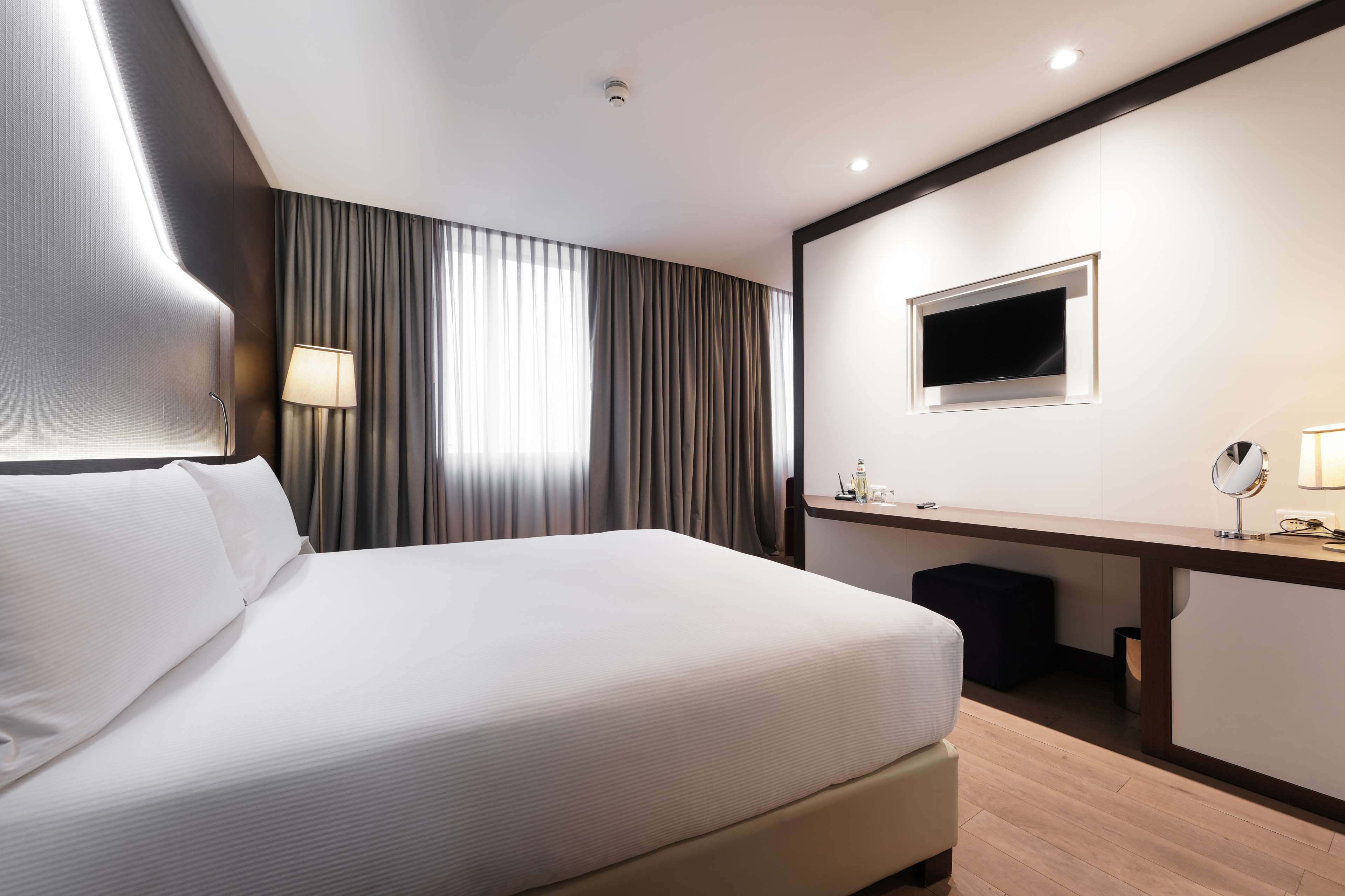 DoubleTree by Hilton Hotel Yerevan City Centre - Tap to explore photos
