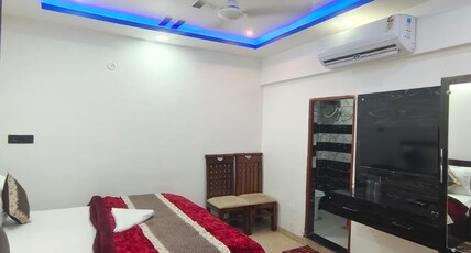 Varsha lawn & guest house Room Type - Bedroom 7