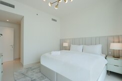 ELIVAAS Curated Sea View | 2B Beachfront Luxury | EmaarBeachfron