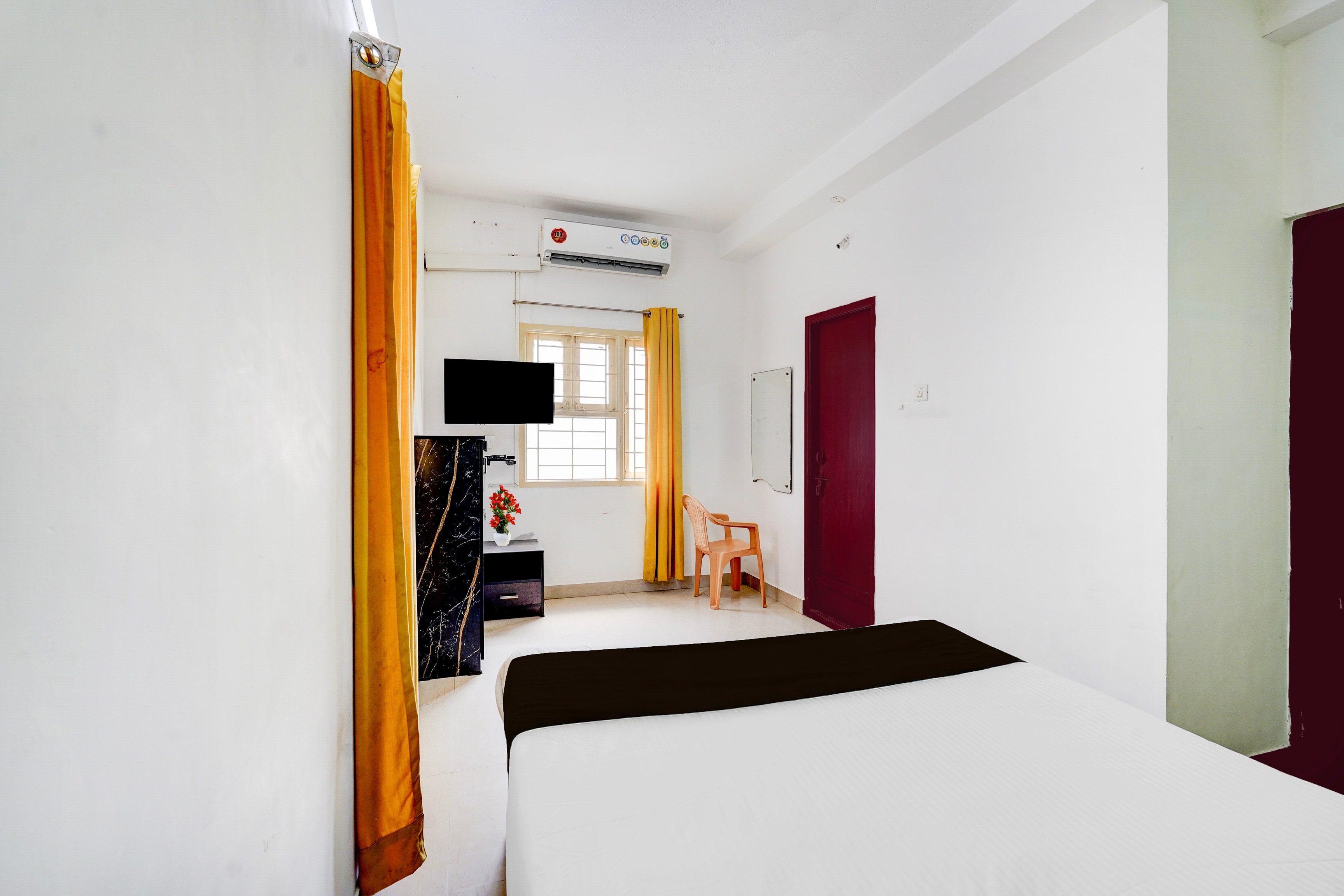 Hotel O Kelambakkam Bus Terminal Formerly Guna Residency - Tap to explore photos