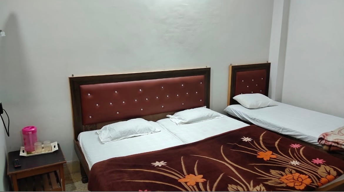 hotel vishwanath - Tap to explore photos