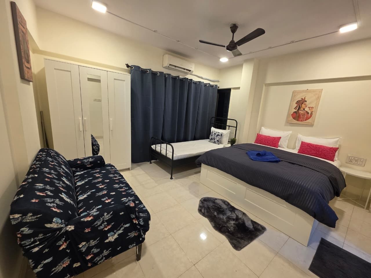 2BHK Service Apartment In Dadar By Florastays - Tap to explore photos