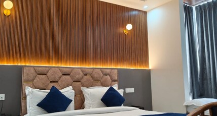 MK Regency Room Type - Standard Triple Rooms