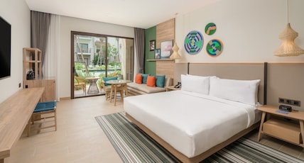 Holiday Inn Resort Samui Bophut Beach, an IHG Hotel Room Type - 1 King Standard Pool Access Holiday Inn Resort Samui Bophut Beach, an IHG Hotel Room Type - 1 King Standard Pool Access