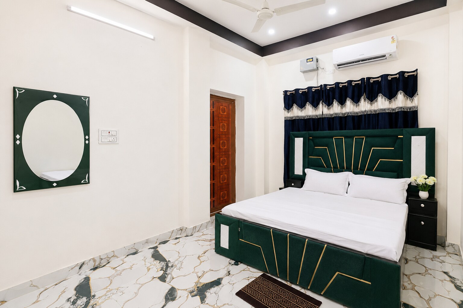 Banaras Apartment Homestay - Tap to explore photos