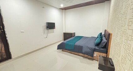 Aangan Guest House Room Type - Deluxe Room (Attached Bathroom)