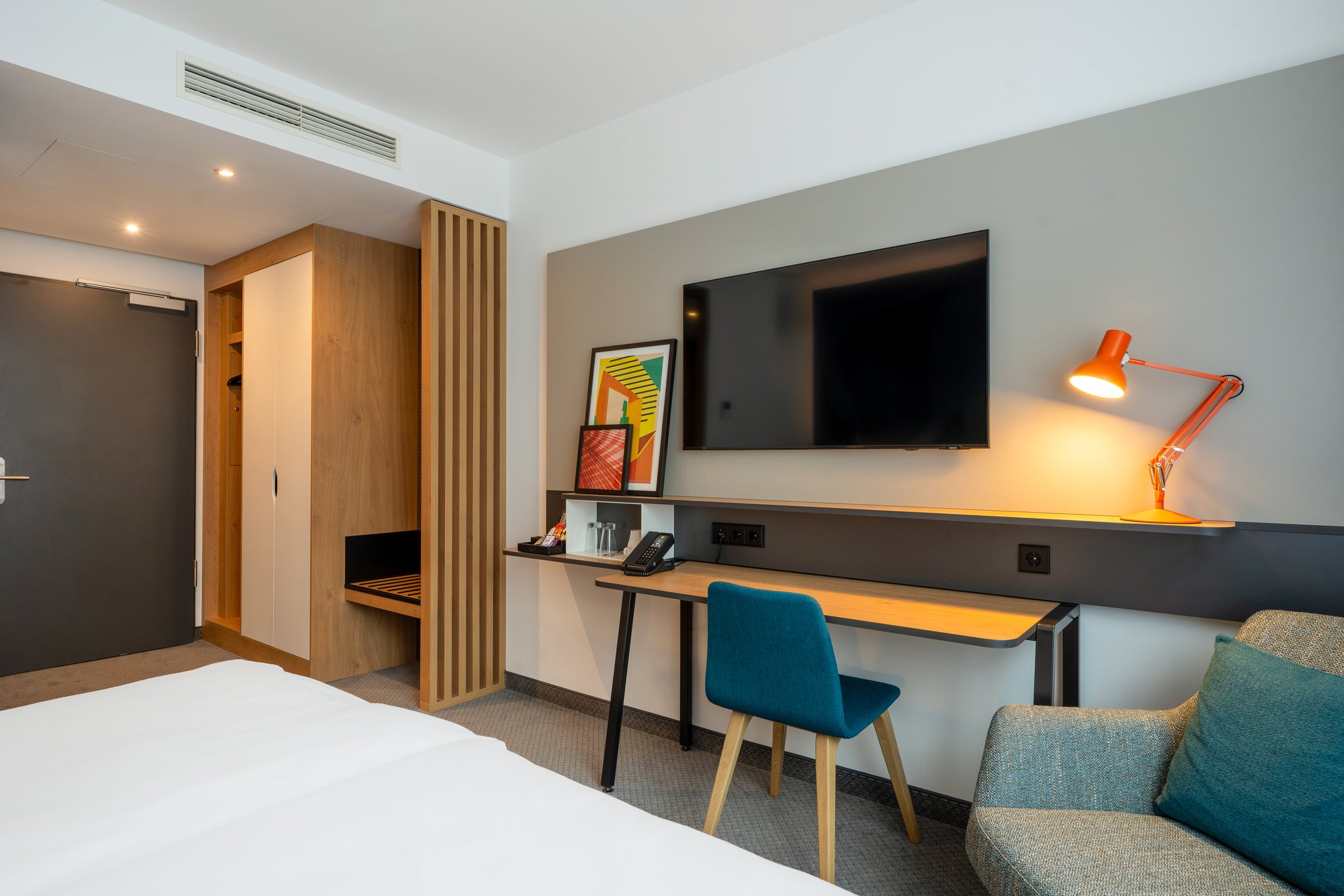 Holiday Inn Munich- Westpark - Tap to explore photos