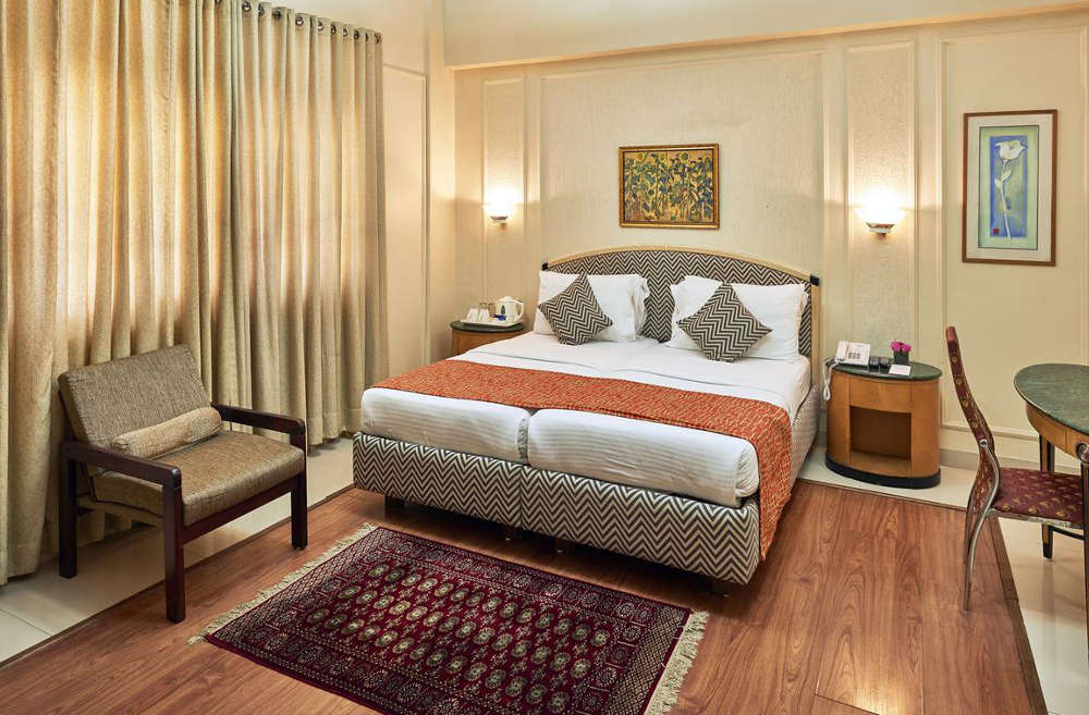 Astoria Hotel - Tap to explore photos