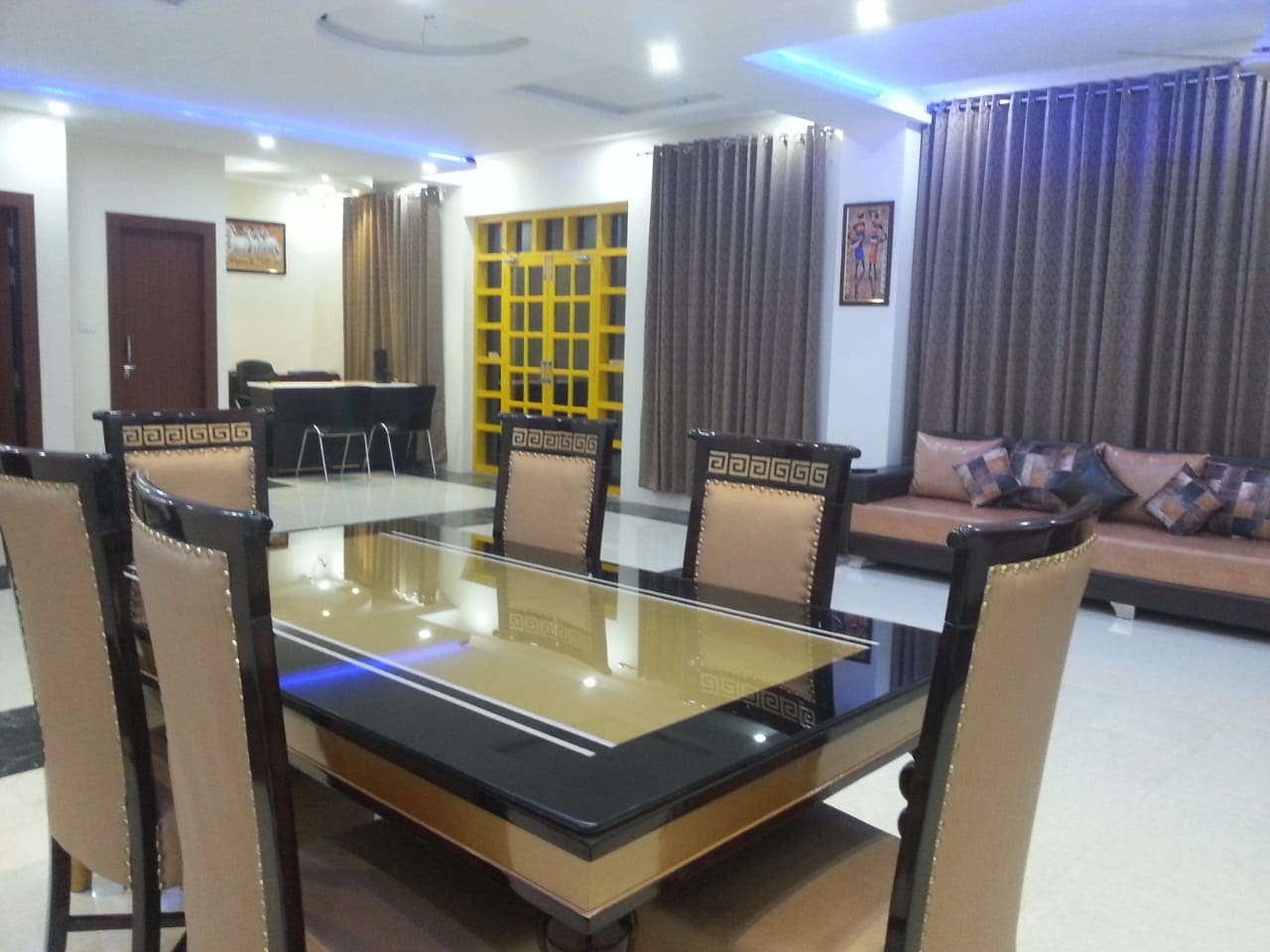 Main gallery