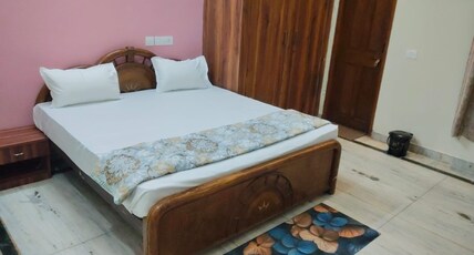Pavani Prawash Room Type - Delux Room-1