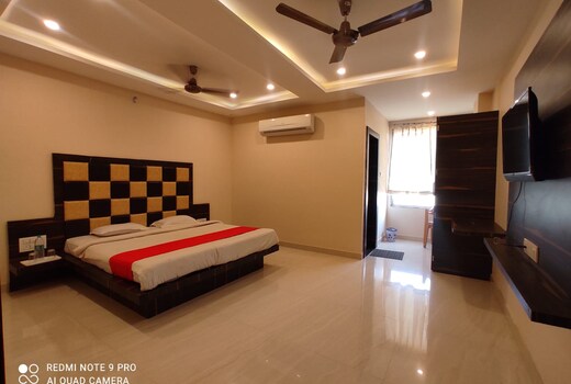 Hotel Tulsi